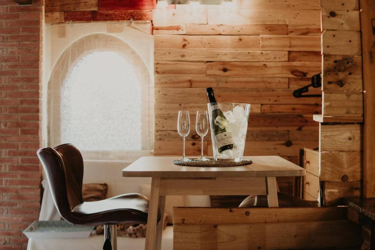 Villa Paquita Loft Делтебре Екстериор снимка
